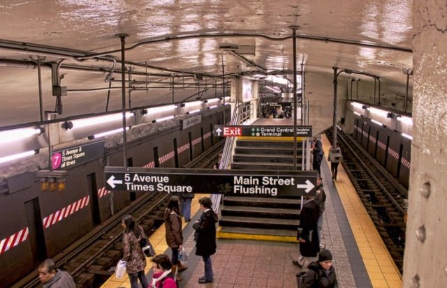 The 7 train platform at Grand Central.