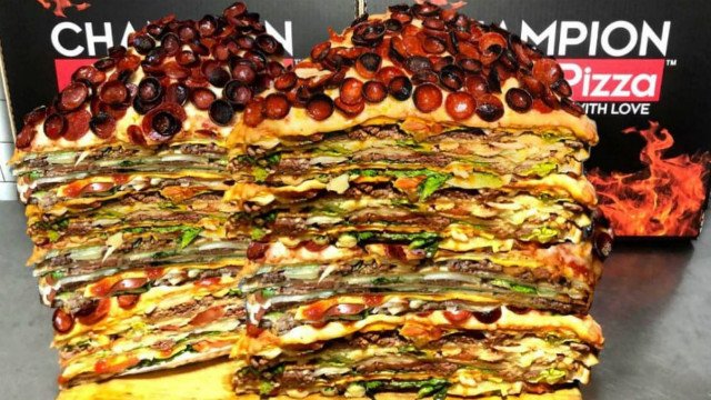 101018cheeseburgerpizza1.jpg