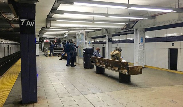 The 7th Avenue B/D/E