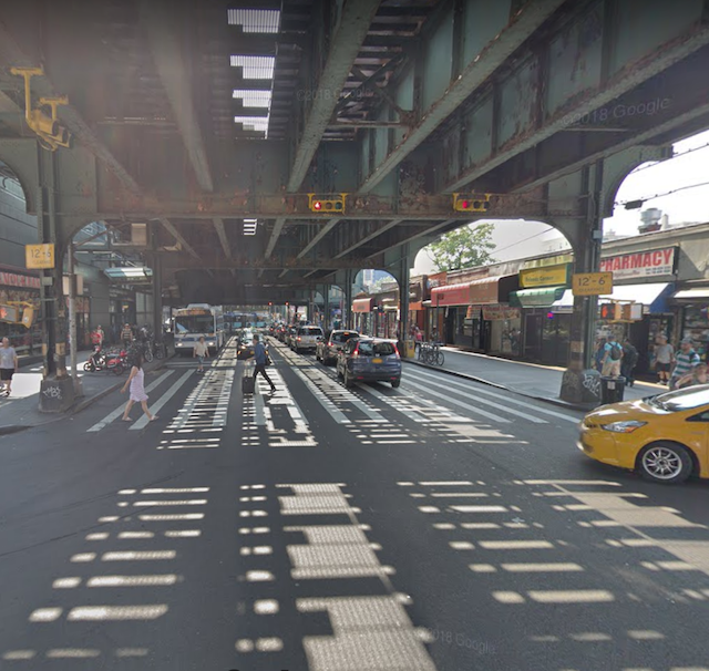 The intersection of Roosevelt Avenue and 75th Street