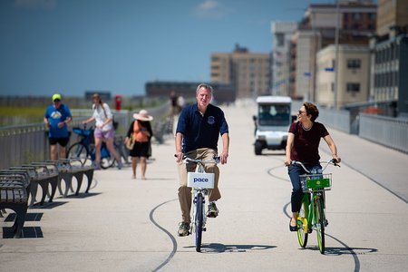 Mayor de BIKEio rides with his Transportation Commissioner Polly Trottenberg straight into the gates of Hell