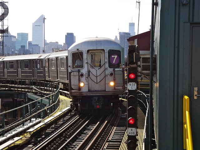 7train100318.jpg