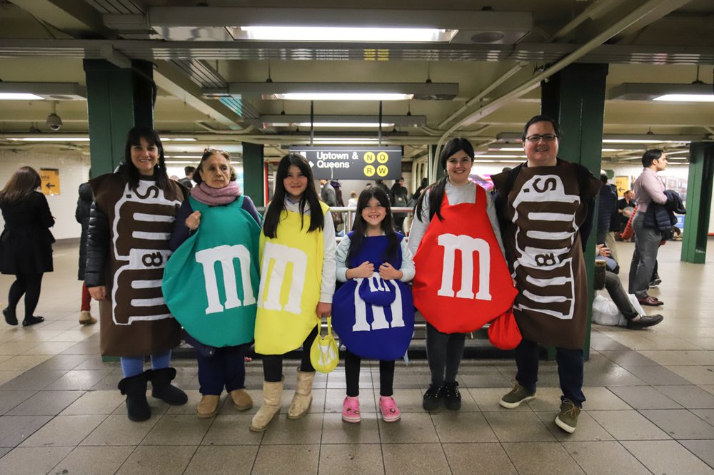 a417b56e7saimokhtari-0083-jpg.jpeg A family of M&Ms