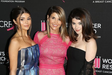 Olivia Jade Gianulli, Lori Loughlin and Isabella Gianulli in February 2019 (NINA PROMMER/EPA-EFE/Shutterstock)