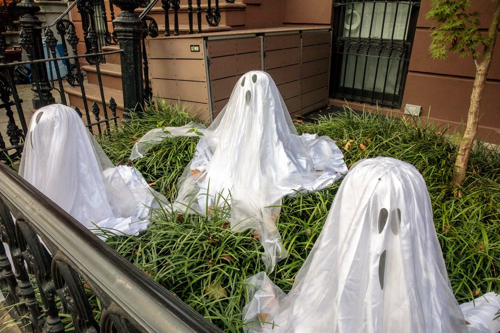 adb9525cdcarrollgardenscobblehillhalloweendecorations-15-jpg.jpeg