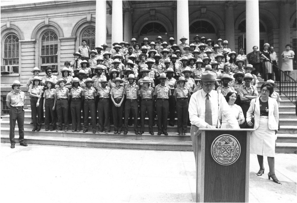 b78209e93rangers-with-mayor-koch-3-jpg.jpeg