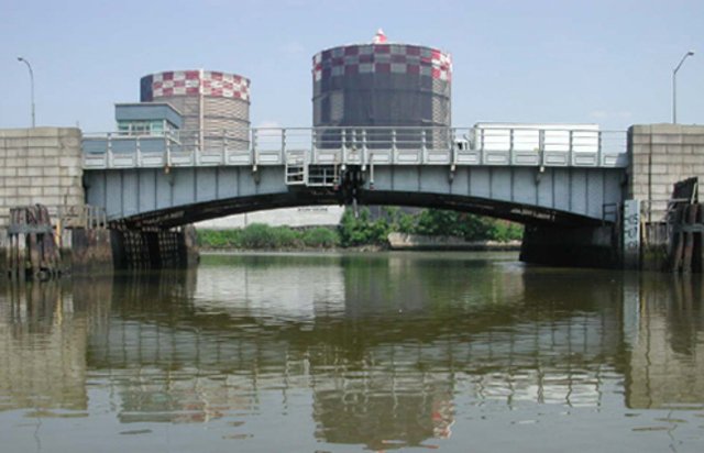 Metropolitan Avenue Bridge