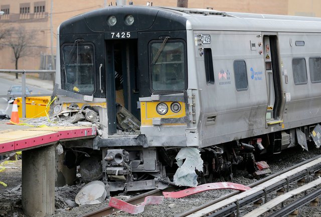 lirrcrash022819.jpg