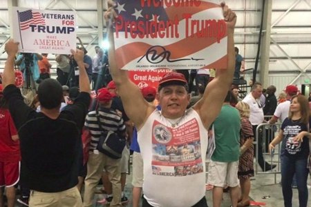 Cesar Sayoc at a Trump rally