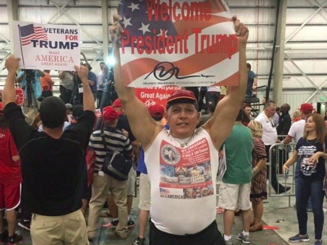 Cesar Sayoc at a Trump rally